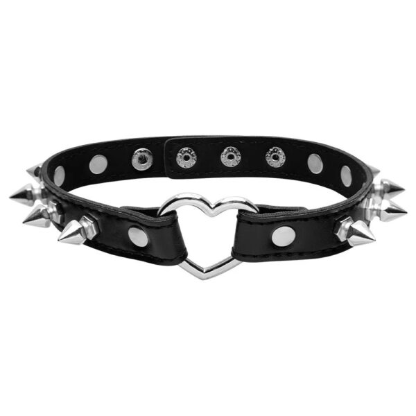 Coleira Choker com Coração e Pinos